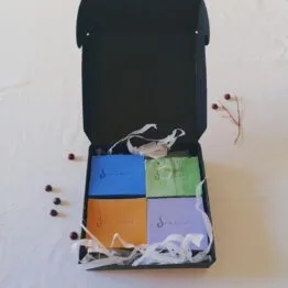 FOUR YOU - pack 4 sabonetes 13% leite burra